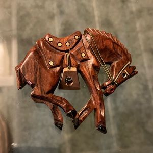 Bucking Bronco wood pin 1940's